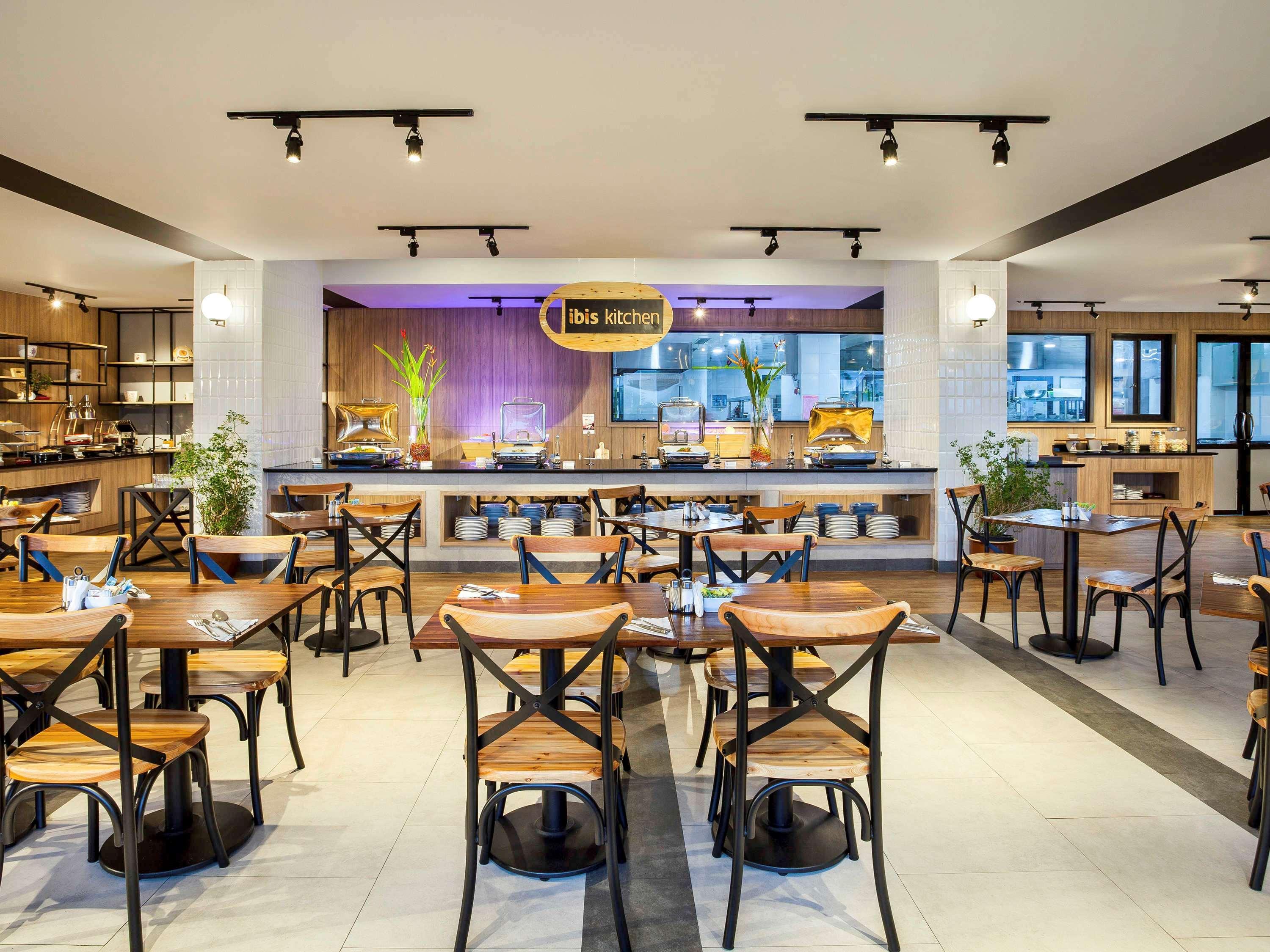 Ibis Pontianak City Center Eksteriør billede