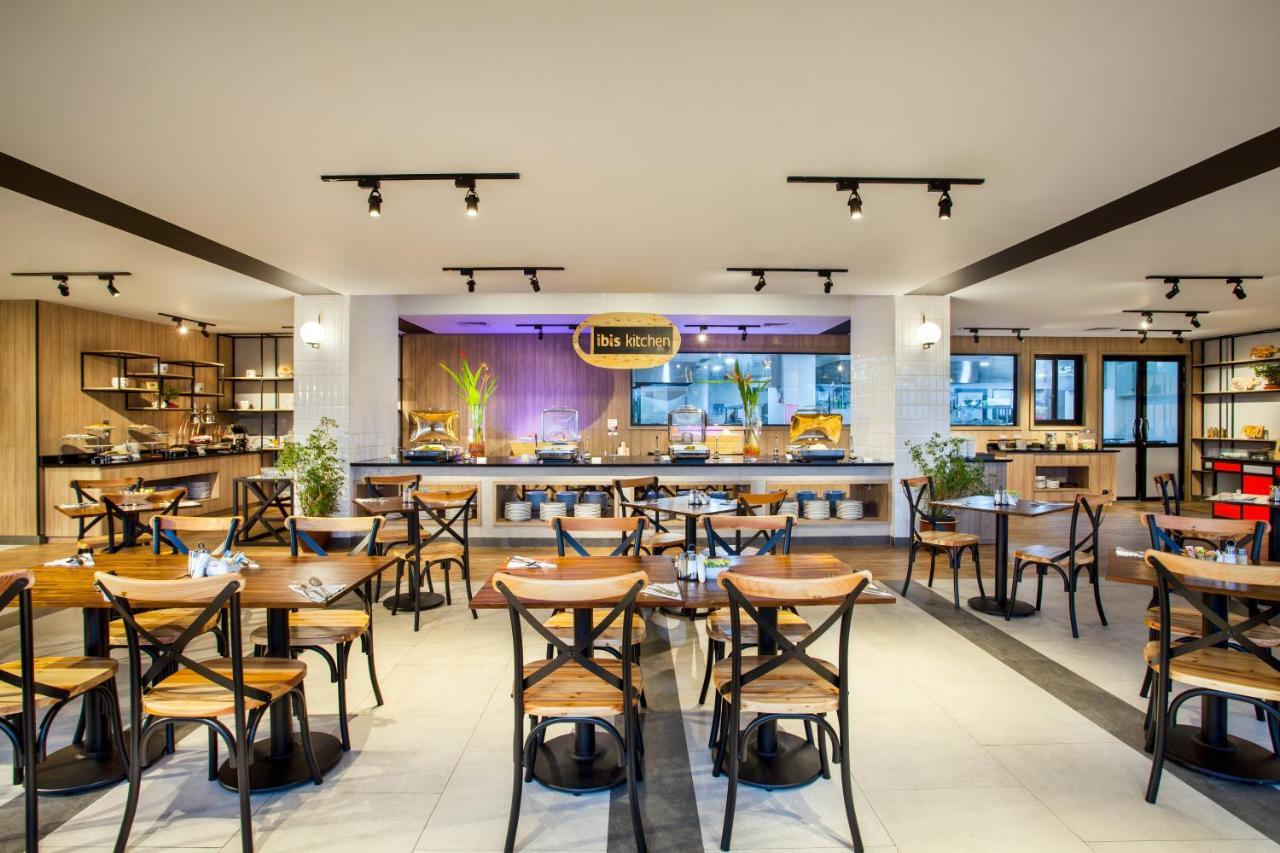 Ibis Pontianak City Center Eksteriør billede