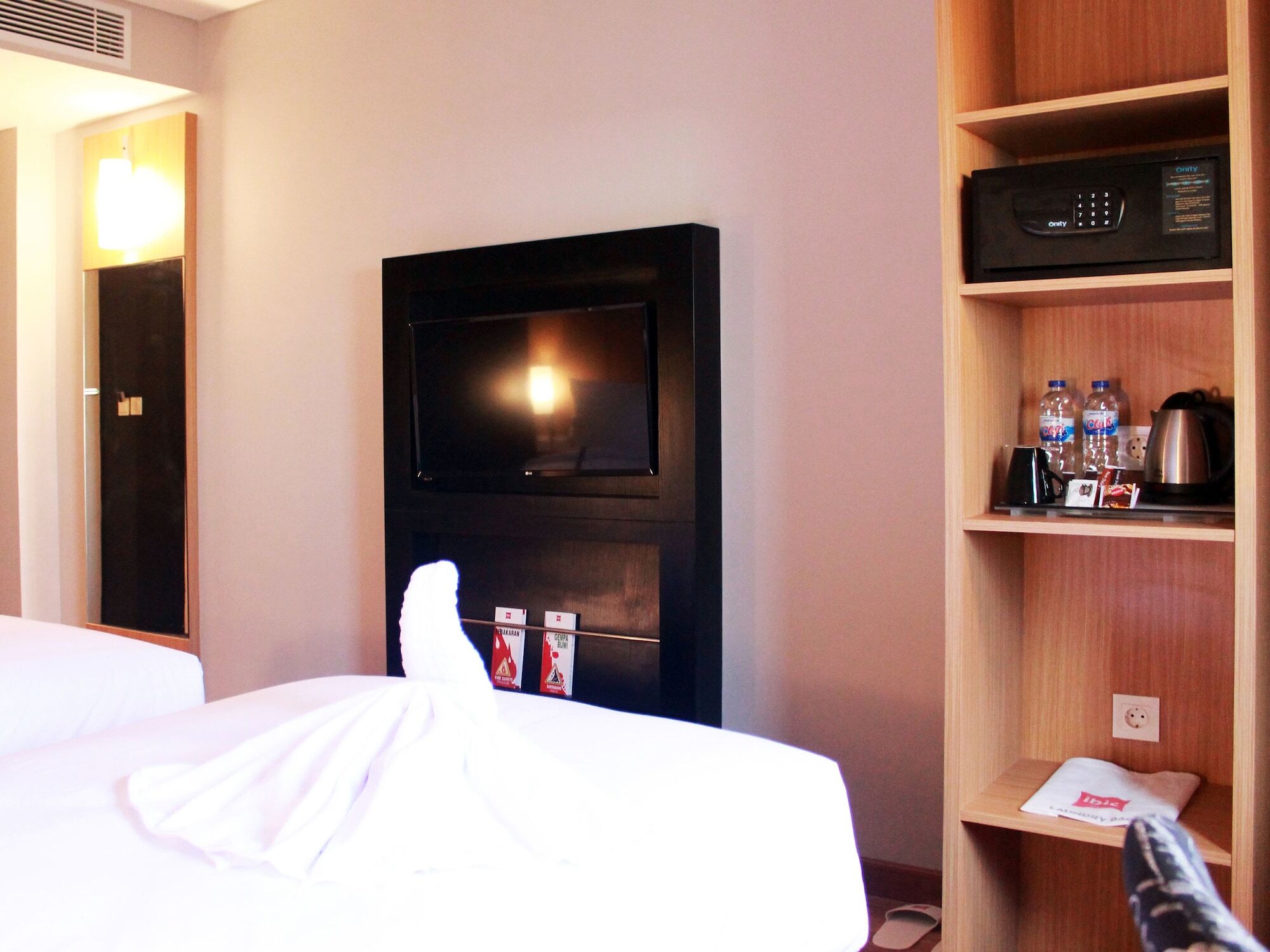 Ibis Pontianak City Center Eksteriør billede